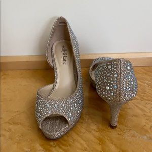 Sparkling ✨ heels 👠 with jewel embellishments